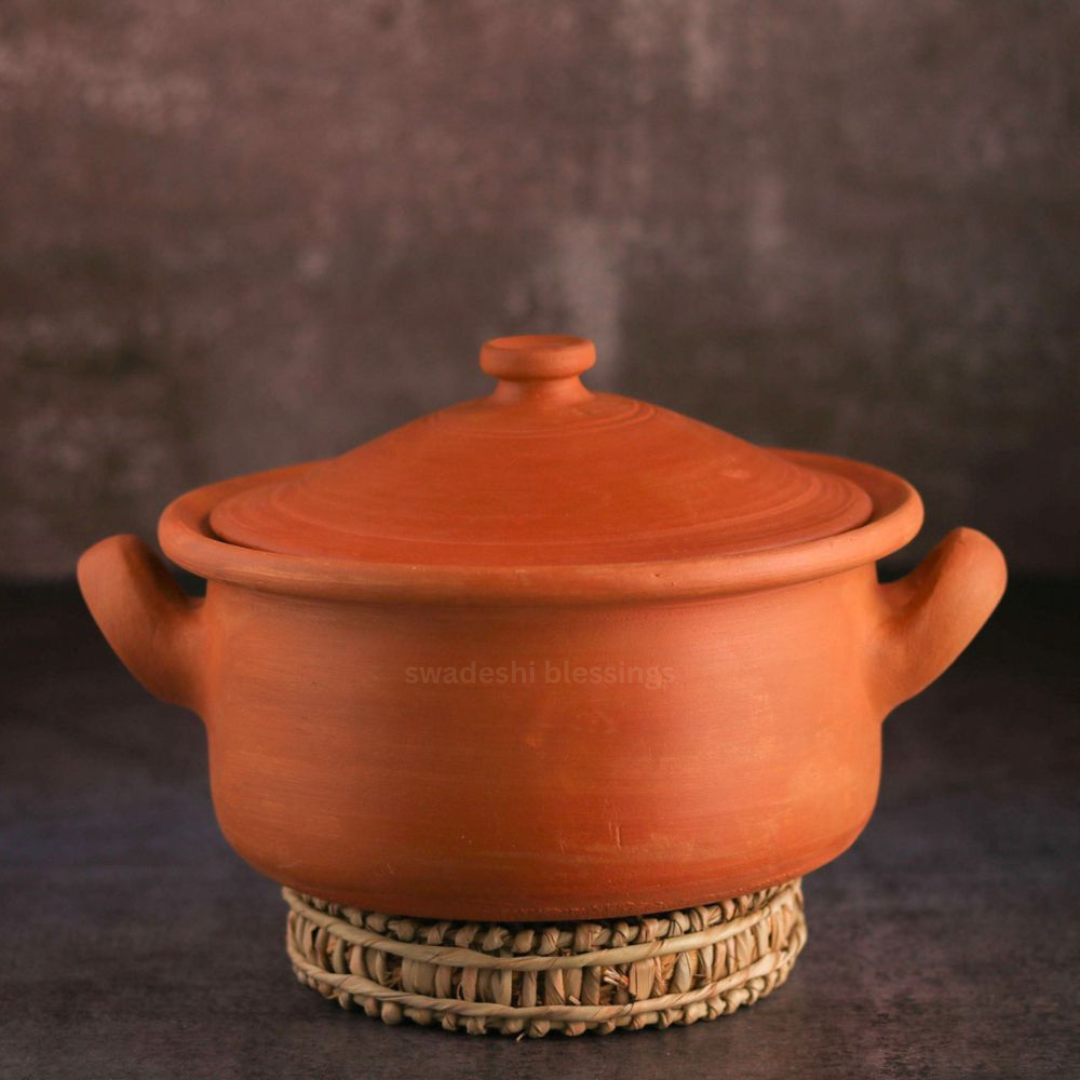 Premium Unglazed Clay Pot for Serving | Earthen Kadhai | Flat Terracota Pot | Clay Handi for Serving with Lid | Includes Free Palm Leaf Stand and Ash for Cleaning