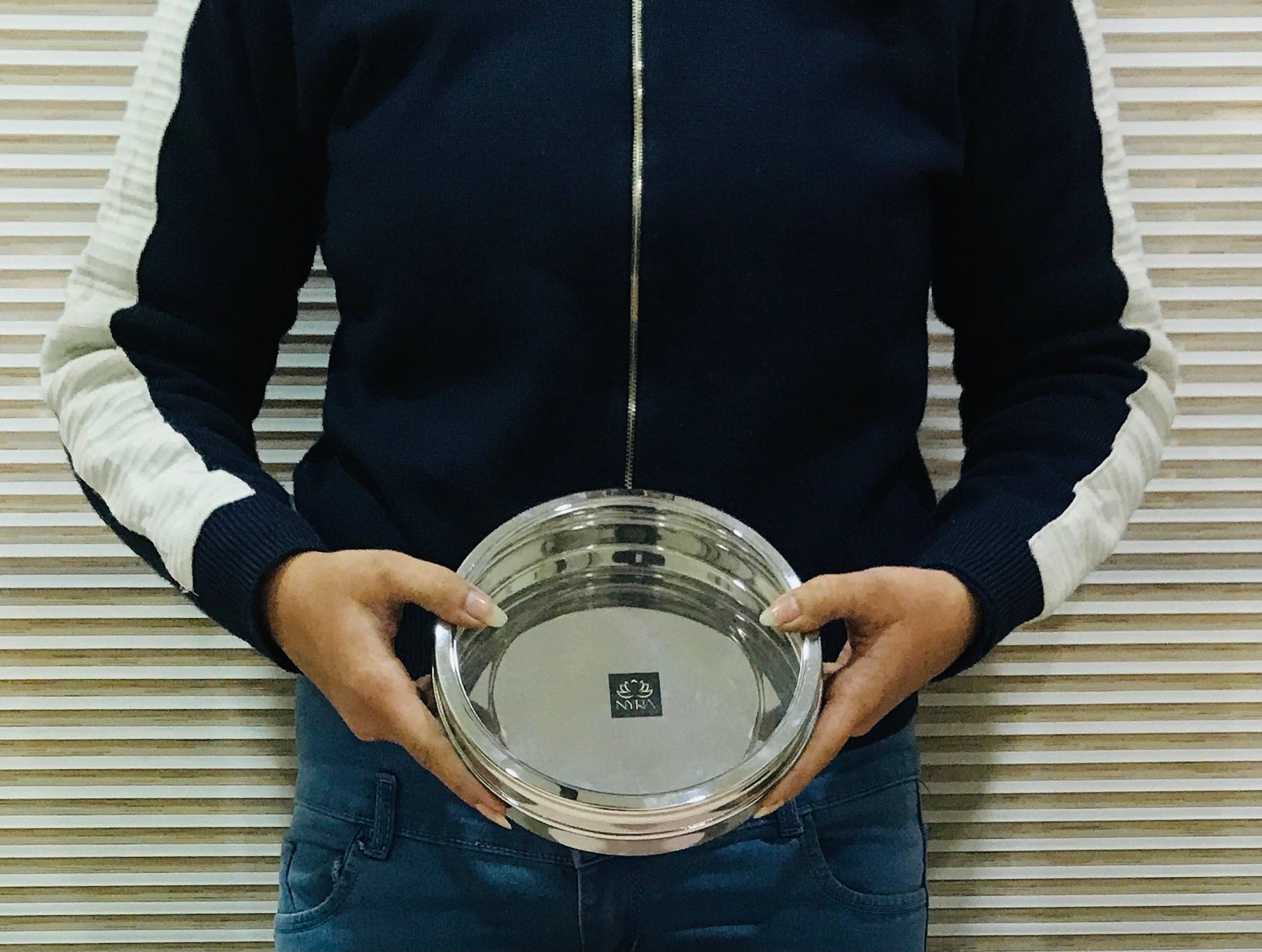 showing Stainless Steel Storage-Box with See Through Lid