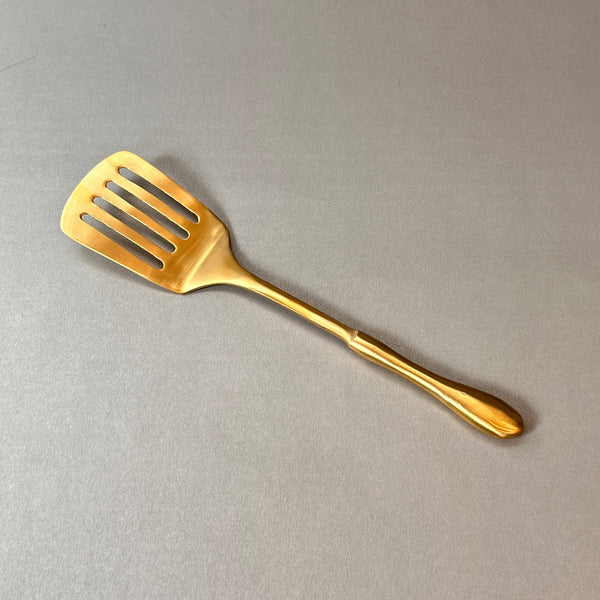 Paramparagat Upyogita Brass Angled Slotted Turner