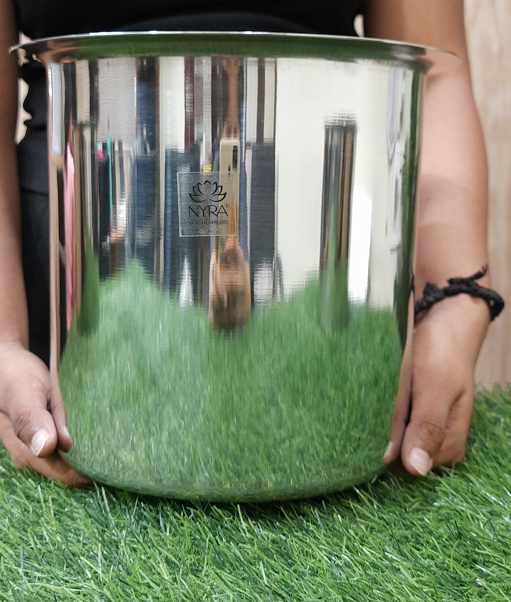 Stainless Steel Deep Water Gunj/Milk Pot/Tope/Bhagona