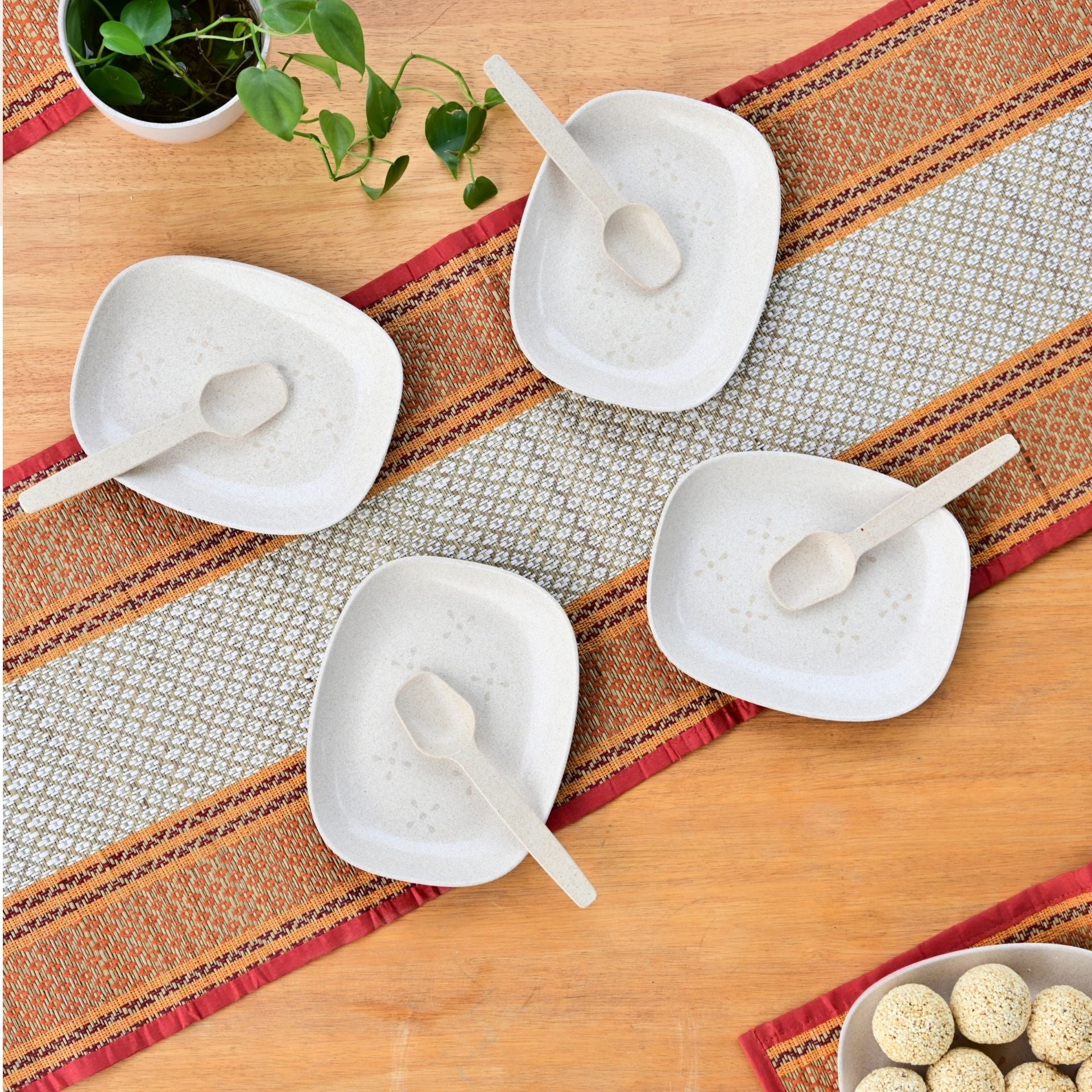 Mini snack plates 6 inch set of 4 | Earth friendly Unbreakable Plates with Spoon