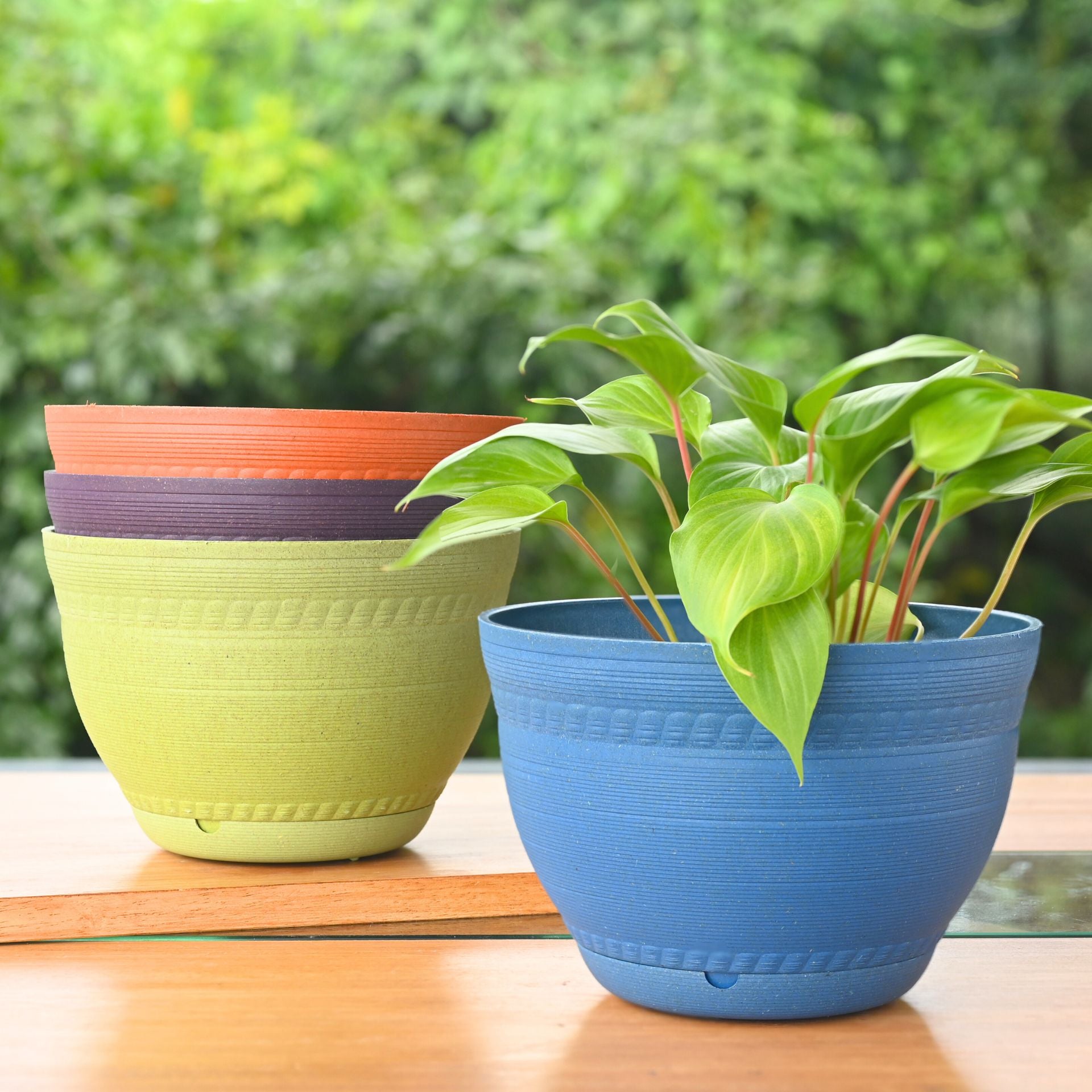 Earth-Friendly 8 inch Ripple Pots & Planters | Set of 4