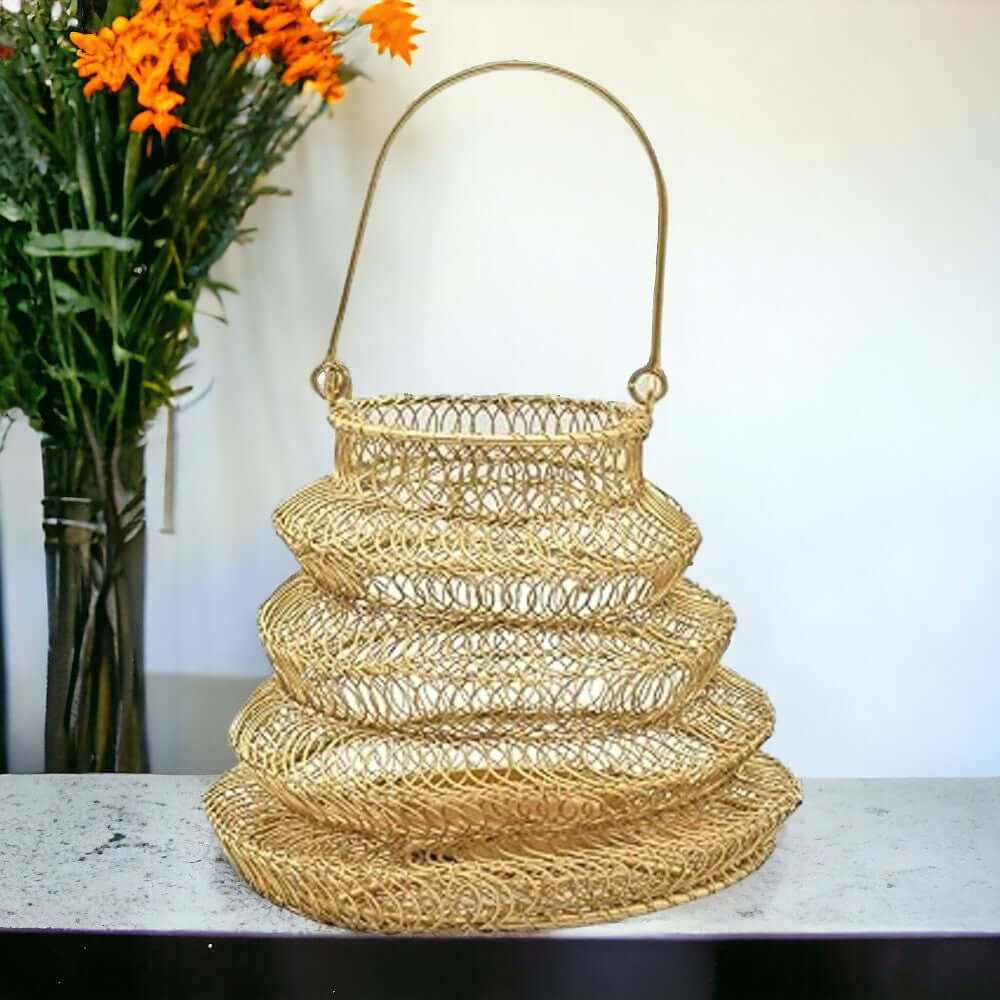 Metal Mesh wire Hamper Shagun Basket | Metal Big Basket/Gifts Hamper Basket/Serving Basket/Fruit Basket/Dry Fruit Basket/Packing Tray (Golden)