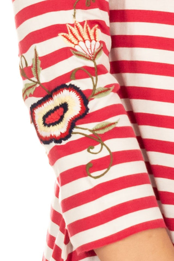 Hanorac alb cu dungi rosii Marime S-M