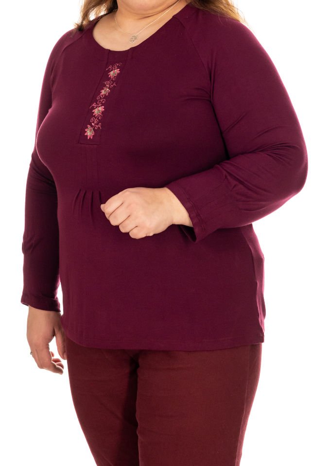 Bluza grena cu broderie Marime L-XL