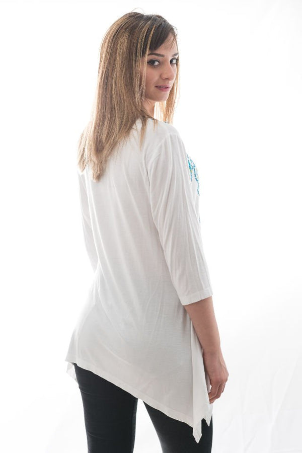 Bluză Alba Cu Broderie Turcoaz Mărime M-L