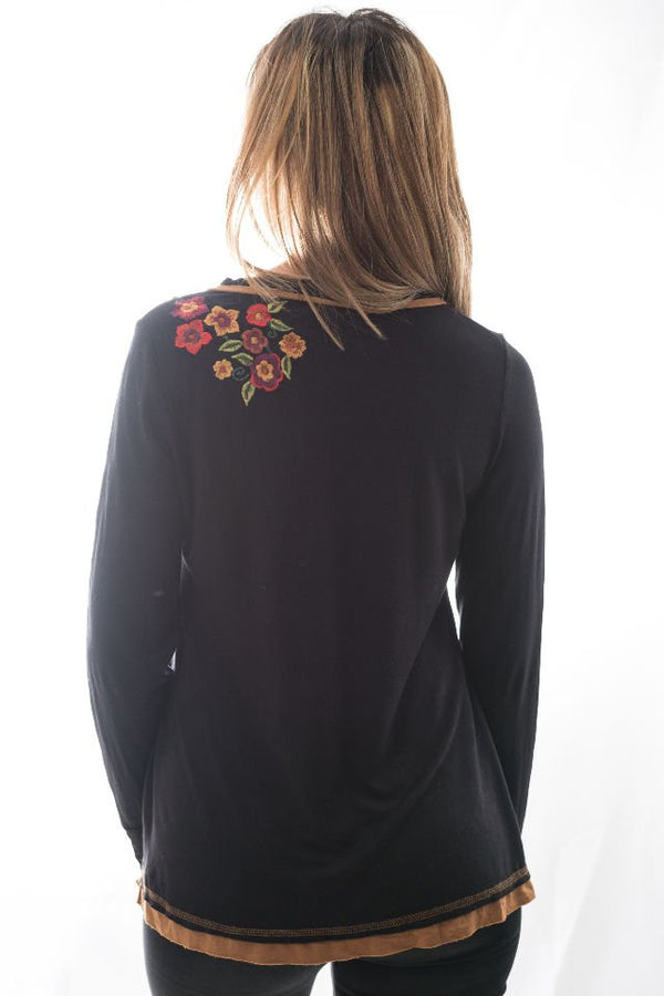 Bluză Neagra Cu Broderie Florala Mărime M-L