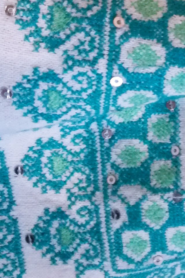 Bluza tip ie cu broderie verde