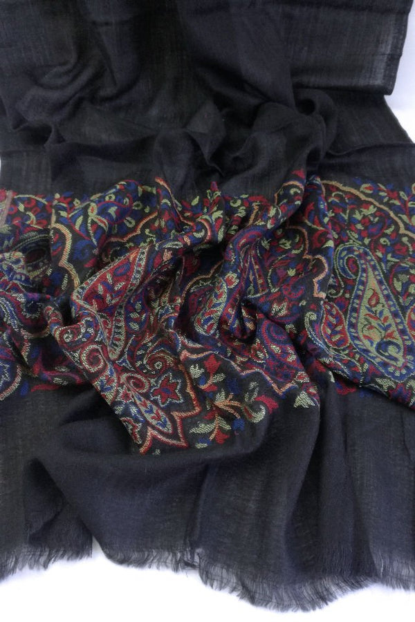 Esarfa-sal din lana pashmina negru cu broderie fina