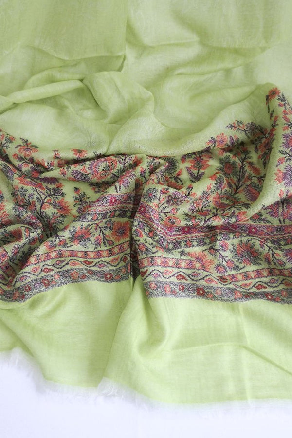 Esarfa-Sal Cara, din lana pashmina verde-fistic cu broderie fina