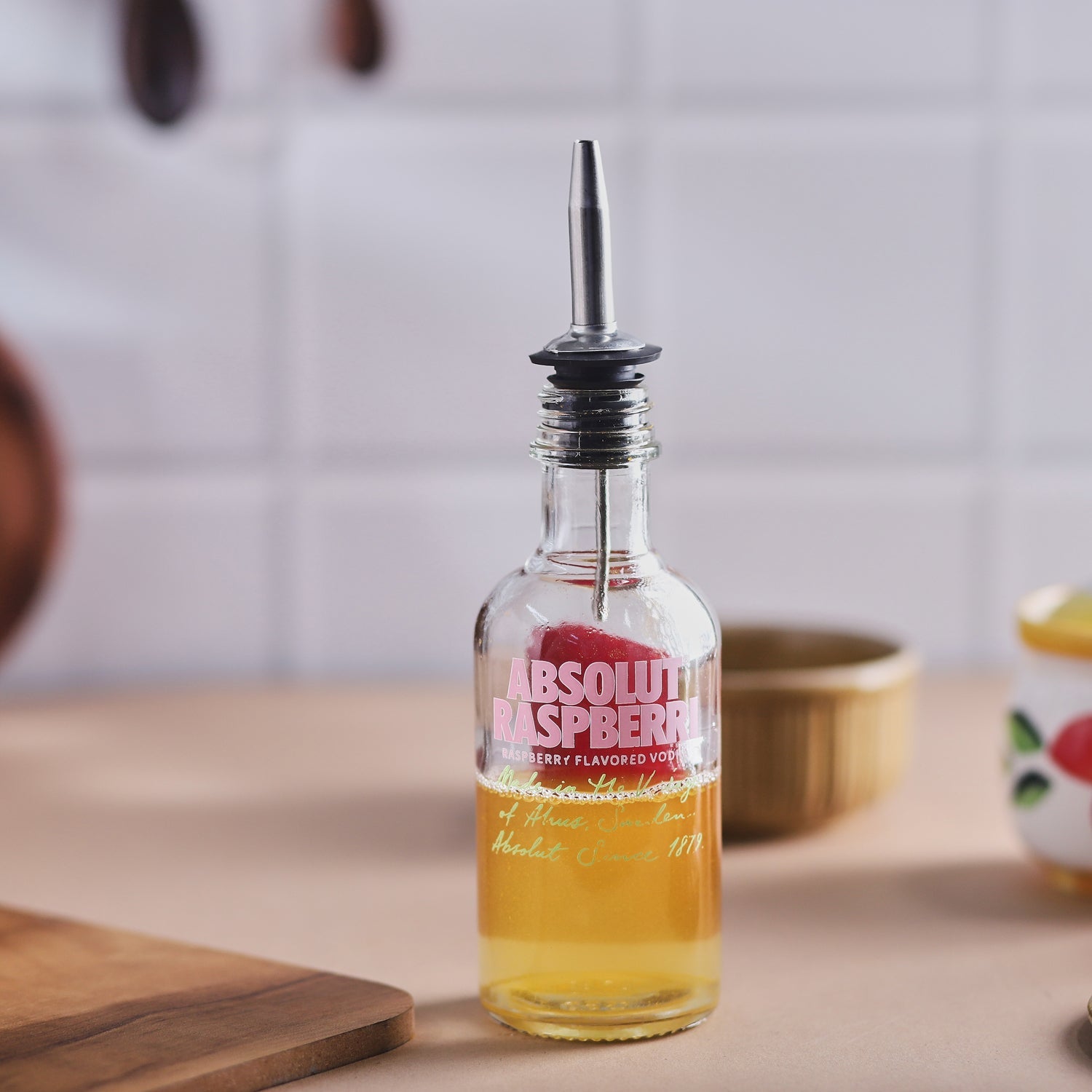 Absolut Raspberri Oil Dispenser