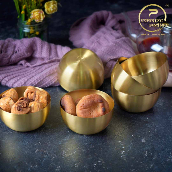 Paramparagat Upyogita Swarna Devyani Brass Bowl/Katori Set