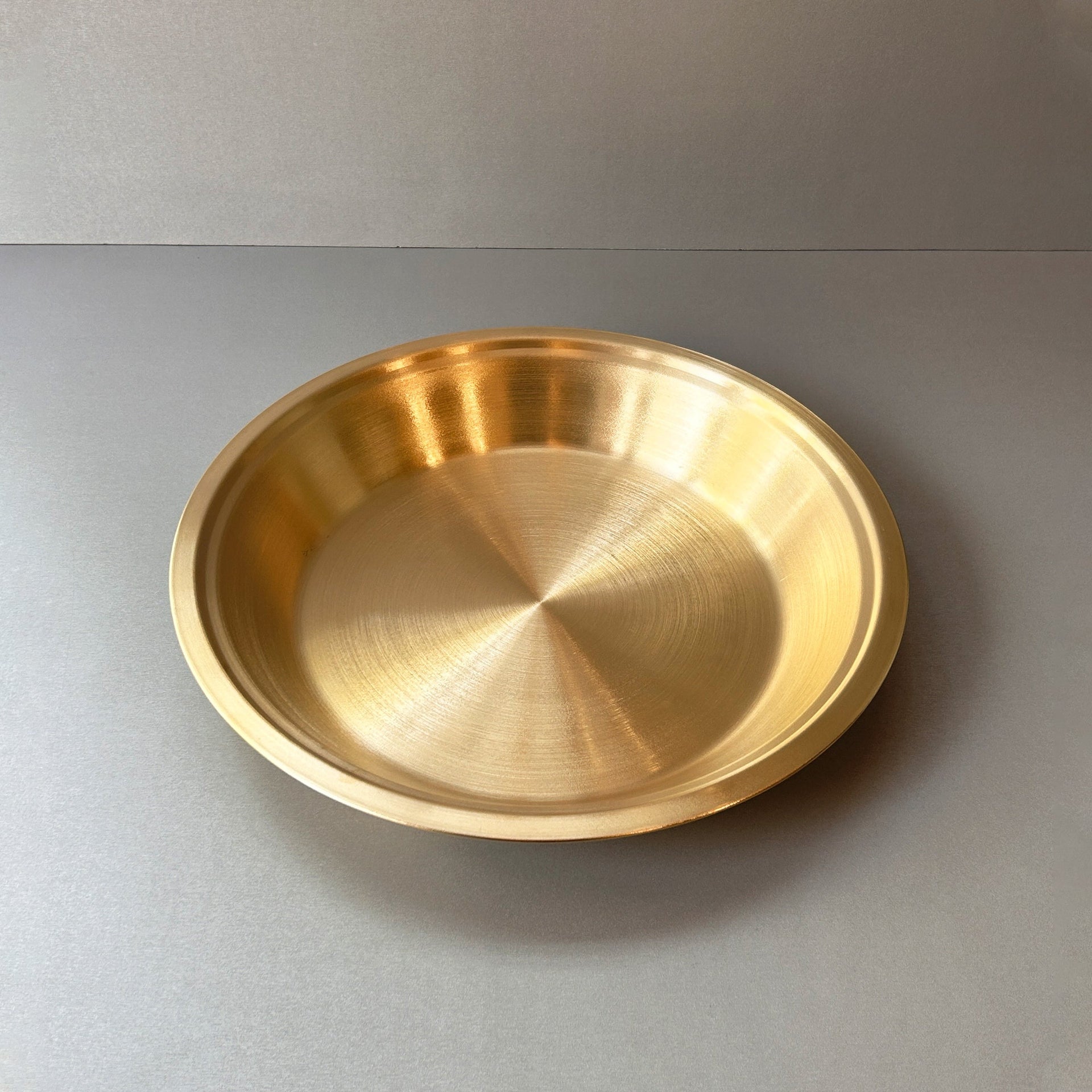 Paramparagat Upyogita Chaitanya Brass Paraat 12'