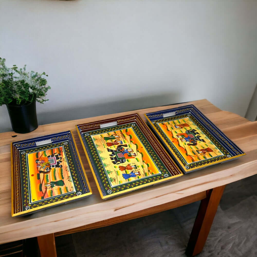 Tavă de servire, set de 3, din lemn de mango, pictură Rajasthani, dimensiuni 15″, 14″, 13″