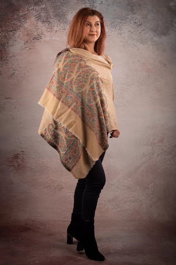 Esarfa-sal din lana pashmina bej cu broderie fina