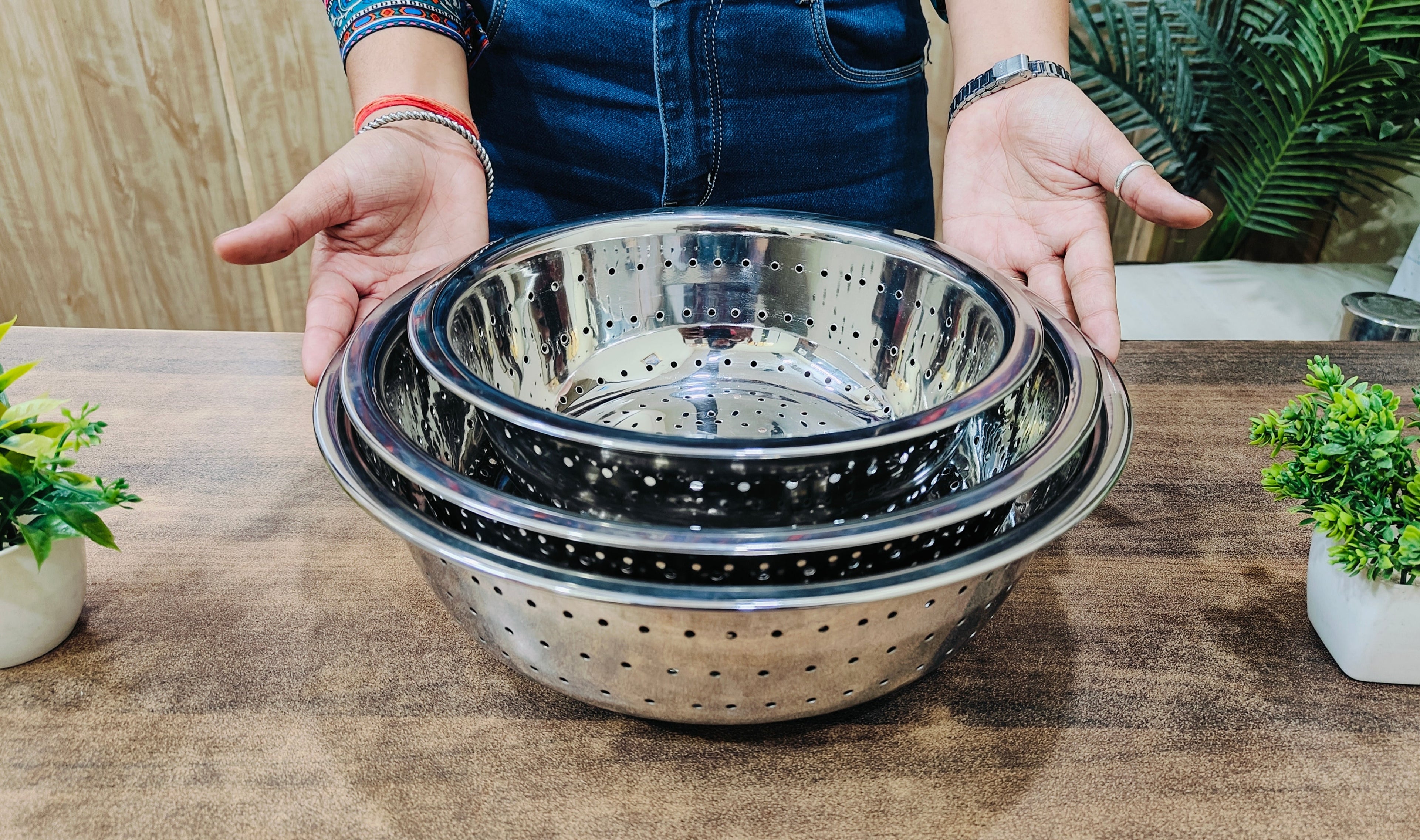 showing Stainless Steel Rice, Fruits & Vegetables Basin Strainer