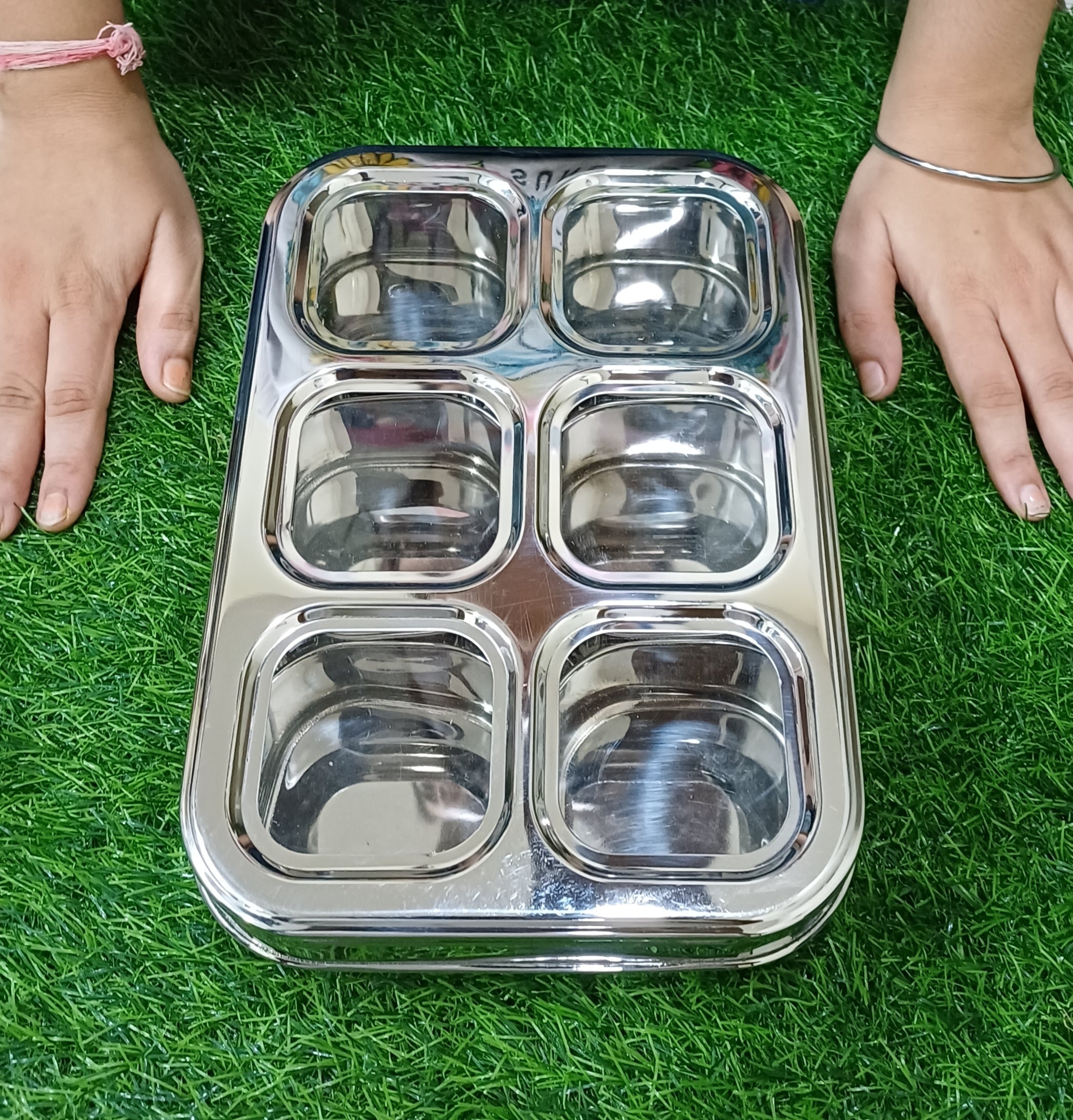 Stainless Steel 6 Compartment Dry Fruit/Spice Box 
