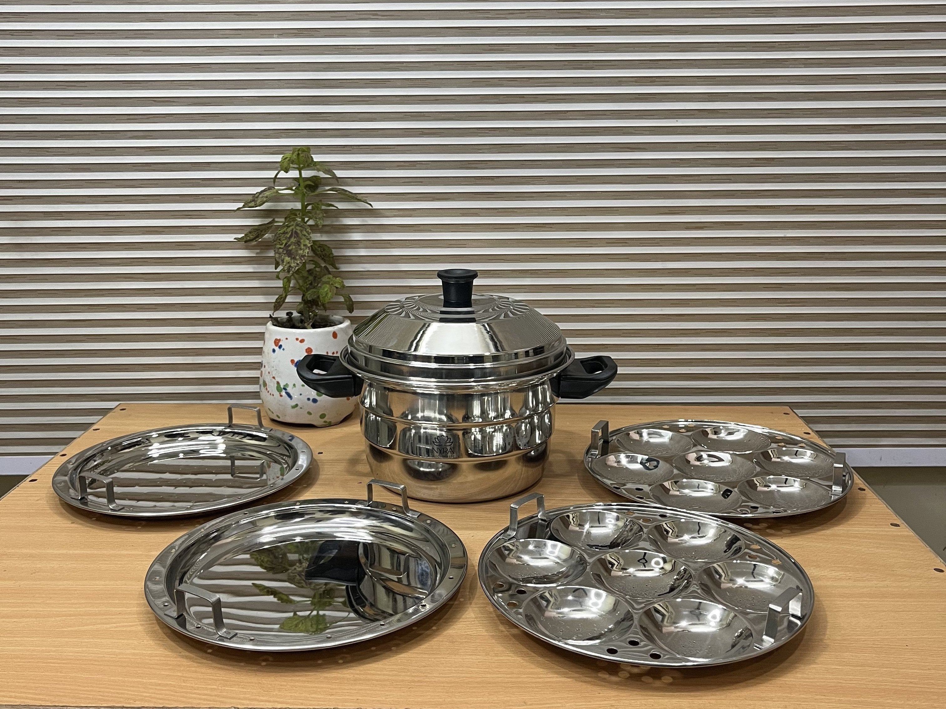  Stainless Steel Multi-Idli Cooker Pot with Stackable Idli Plates
