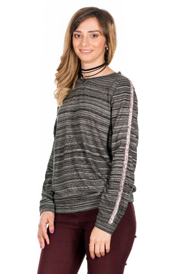 Bluza Gri Cu Broderie Marime M-L