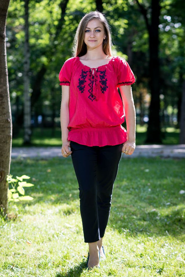 Bluza Tip Ie Rosie Cu Broderie Blumarin Marime M