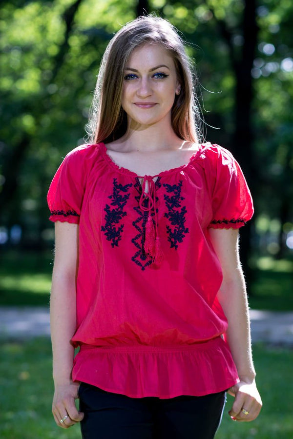 Bluza Tip Ie Rosie Cu Broderie Blumarin Marime M