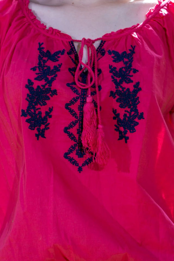 Bluza Tip Ie Rosie Cu Broderie Blumarin Marime M