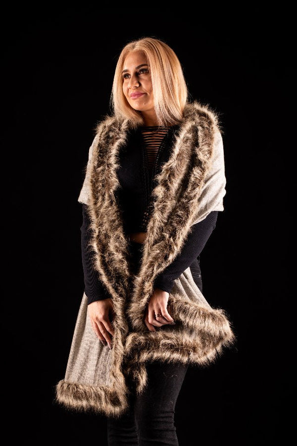 Sal bej uni cu blanita cafenie India