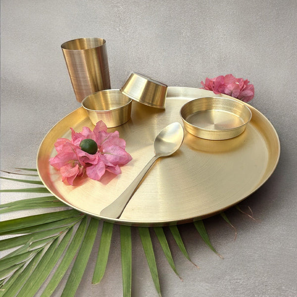 Paramparagat Upyogita Swarna Kalki Brass Thali Set (Plain) 13'
