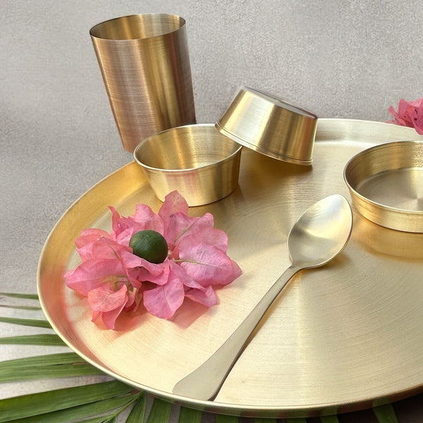 Paramparagat Upyogita Swarna Kalki Brass Thali Set (Plain) 13'