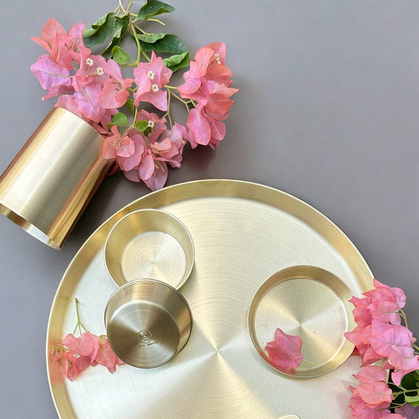 Paramparagat Upyogita Swarna Kalki Brass Thali Set (Plain) 11'