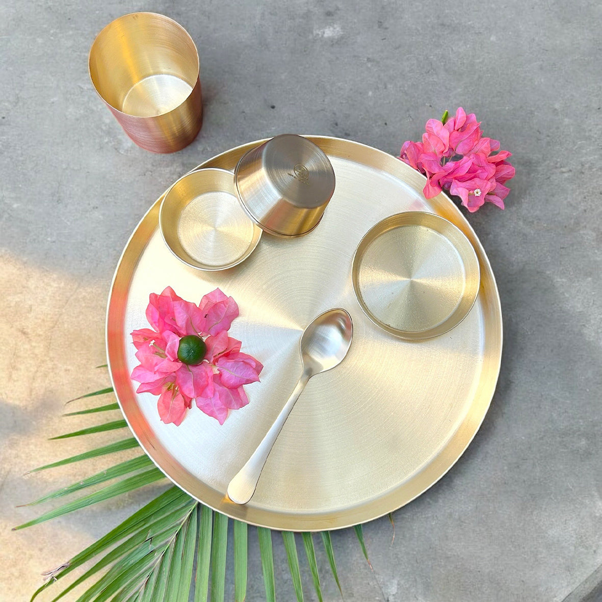 Paramparagat Upyogita Swarna Kalki Brass Thali Set (Plain) 13'