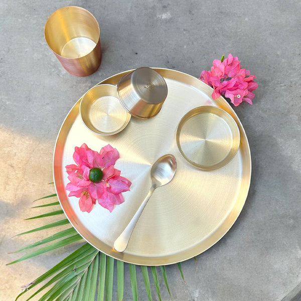 Paramparagat Upyogita Swarna Kalki Brass Thali Set (Plain) 13'