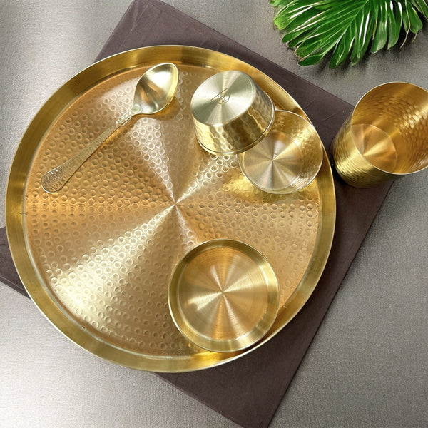 Paramparagat Upyogita Swarna Kalki Brass Thali Set (Hammered) 11'