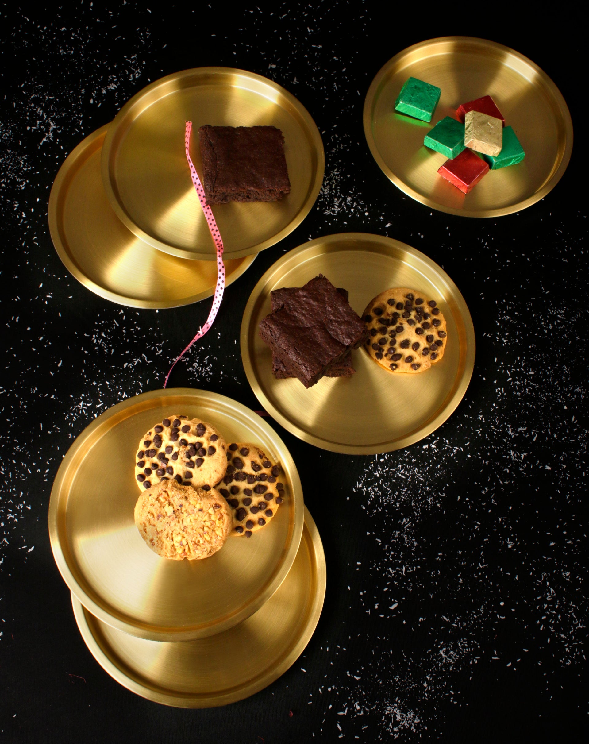 Paramparagat Upyogita Swarna Maharani 7' Brass Dessert Plates