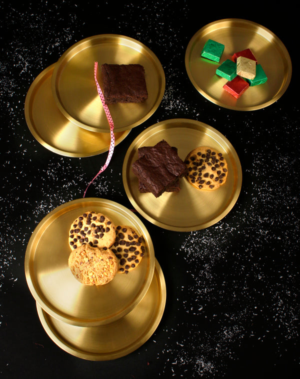 Paramparagat Upyogita Swarna Maharani 7' Brass Dessert Plates