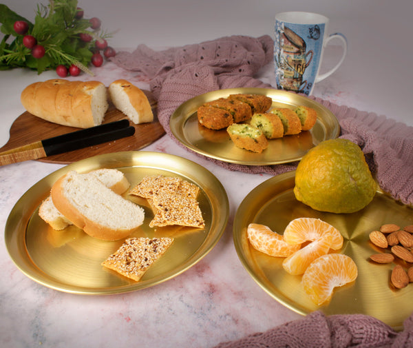 Paramparagat Upyogita Swarna Devyani 9' Brass Snacks Plates