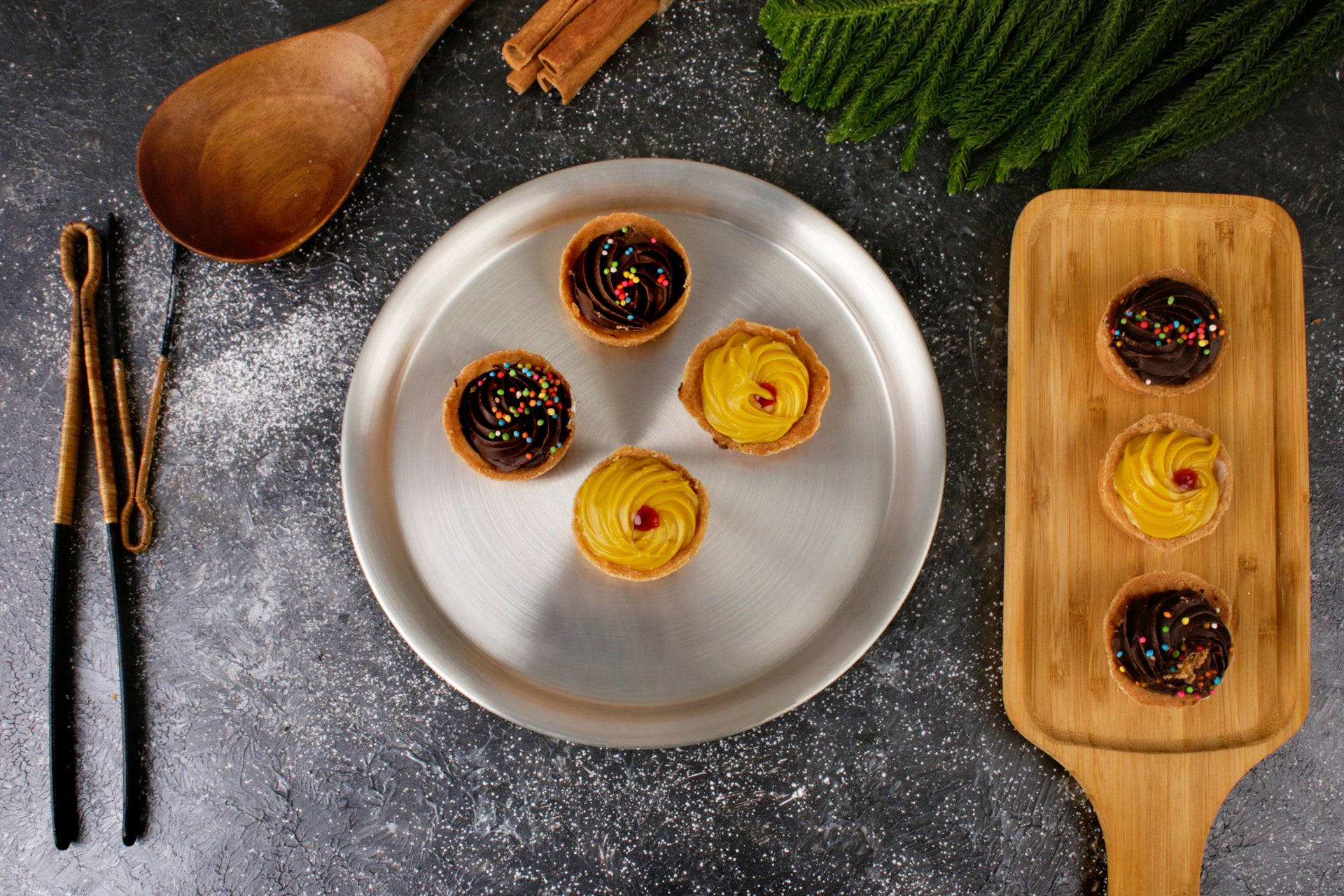 Paramparagat Upyogita Devam Devyani Brass 7' Dessert Plate Set with Tin Coating (Kalai)