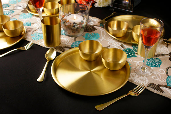 Paramparagat Upyogita Swarna Devyani 13' Brass Dinner Set