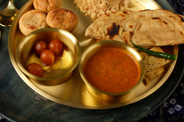 Paramparagat Upyogita Swarna Devyani 9' Brass Snacks Plates