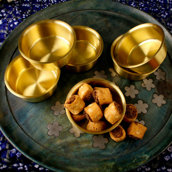 Paramparagat Upyogita Swarna Maharani Pure Brass Large Katori (Bowl) Set