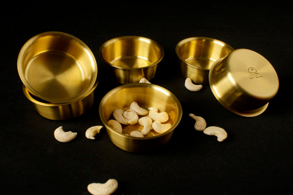 Paramparagat Upyogita Swarna Maharani Pure Brass Large Katori (Bowl) Set