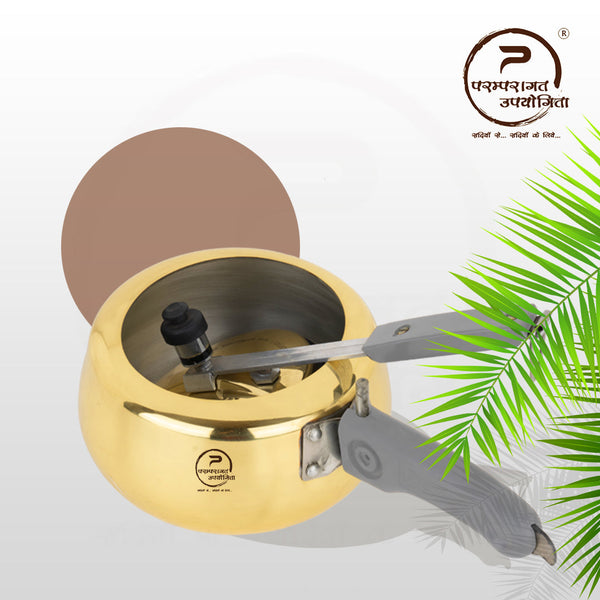 Paramparagat Upyogita Chaitanya Pressure Cooker 5 Ltr. + Flat Bottom Kadhai (Wok) 2 Ltr.