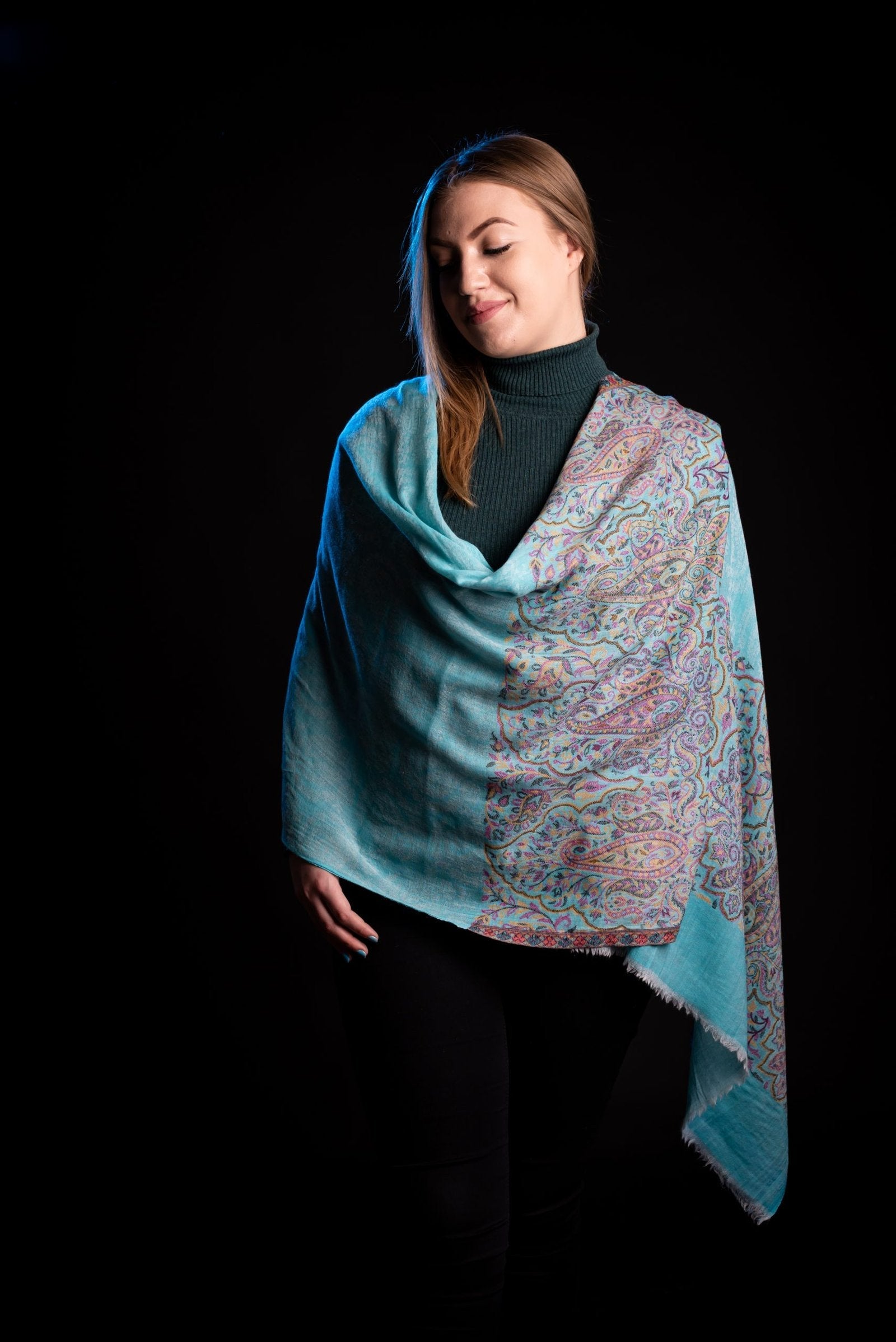 Esarfa-Sal Cara, din Lana Pashmina turcoaz cu broderie fina