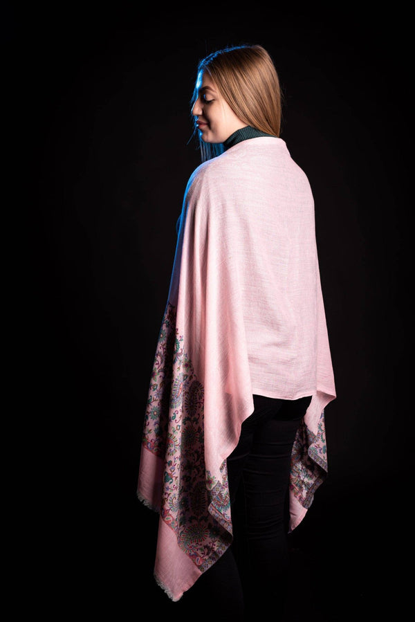 Esarfa-sal din lana pashmina roz cu broderie fina