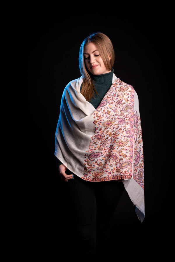 Esarfa-Sal Cara din Lana Pashmina Alb cu Broderie Fina