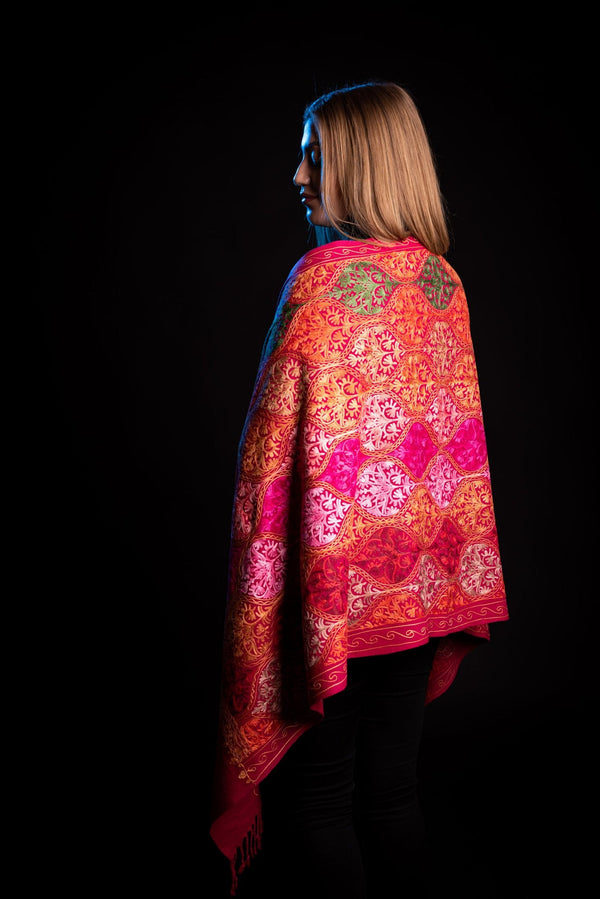 Sal roz de lana reversibil cu broderie hand made India