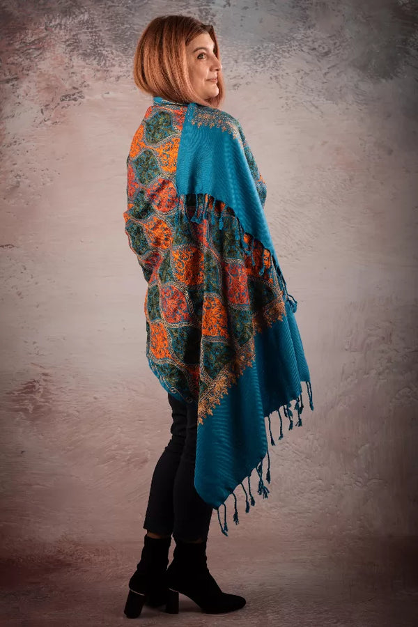 Șal albastru din lână reversibilă cu broderie hand made India