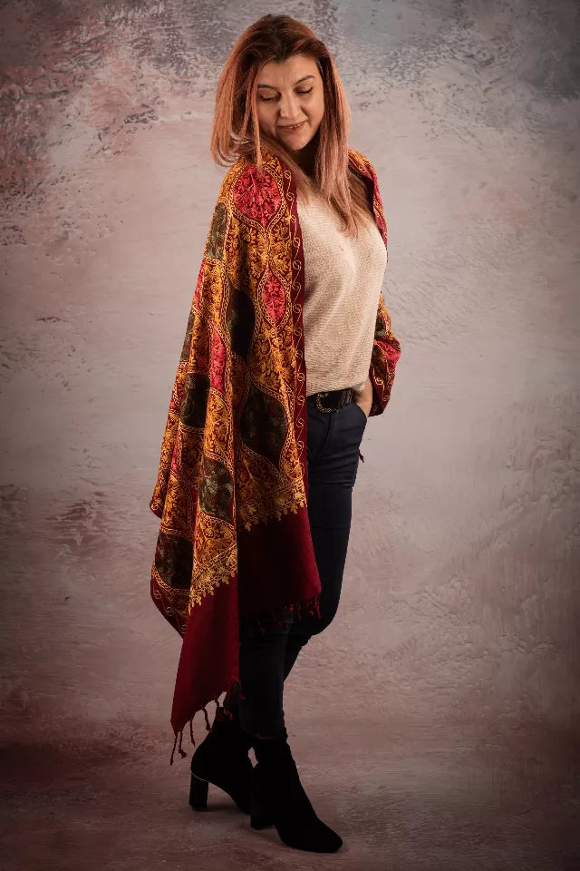 Sal grena din lana reversibila cu broderie hand made India