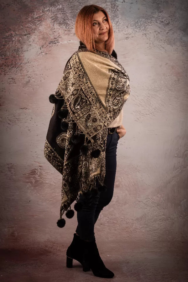 Sal negru-bej cu broderie hand made si blanita artificiala India