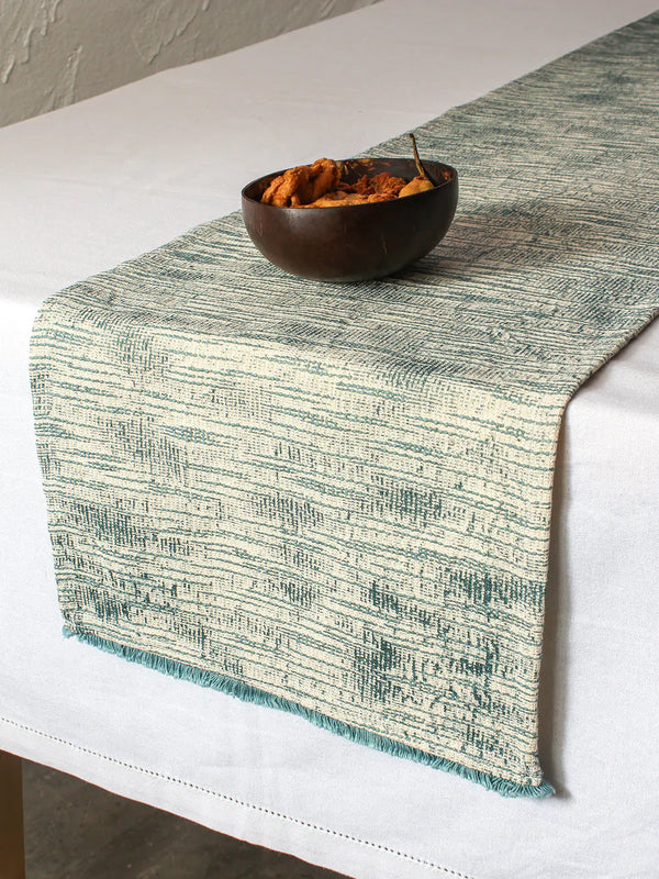 Daya Table Runner